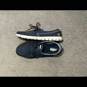 SKECHERS on the go size 10